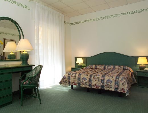 HOTEL DIANA