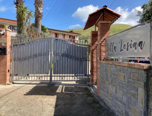 VILLA LESINA CASA VACANZA