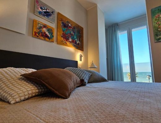 ART HOTEL CARAVEL